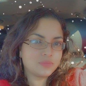 Meet your Posher, Claudia gabriela